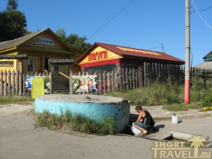В роднике Ильи Муромца местные жители с удовольствием берут воду