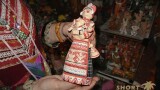Авторская кукла – подарок от приятельницы. Роспись повторяет узор калужской вышивки