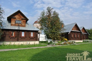 Деревянные кельи покровских монахинь