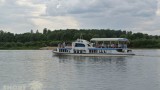 Теплоход, плывущий по Оке