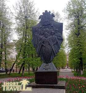 Памятник к 700-летию Клина