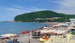 tsentralnyj_pliazh_dzhubgi_30072024